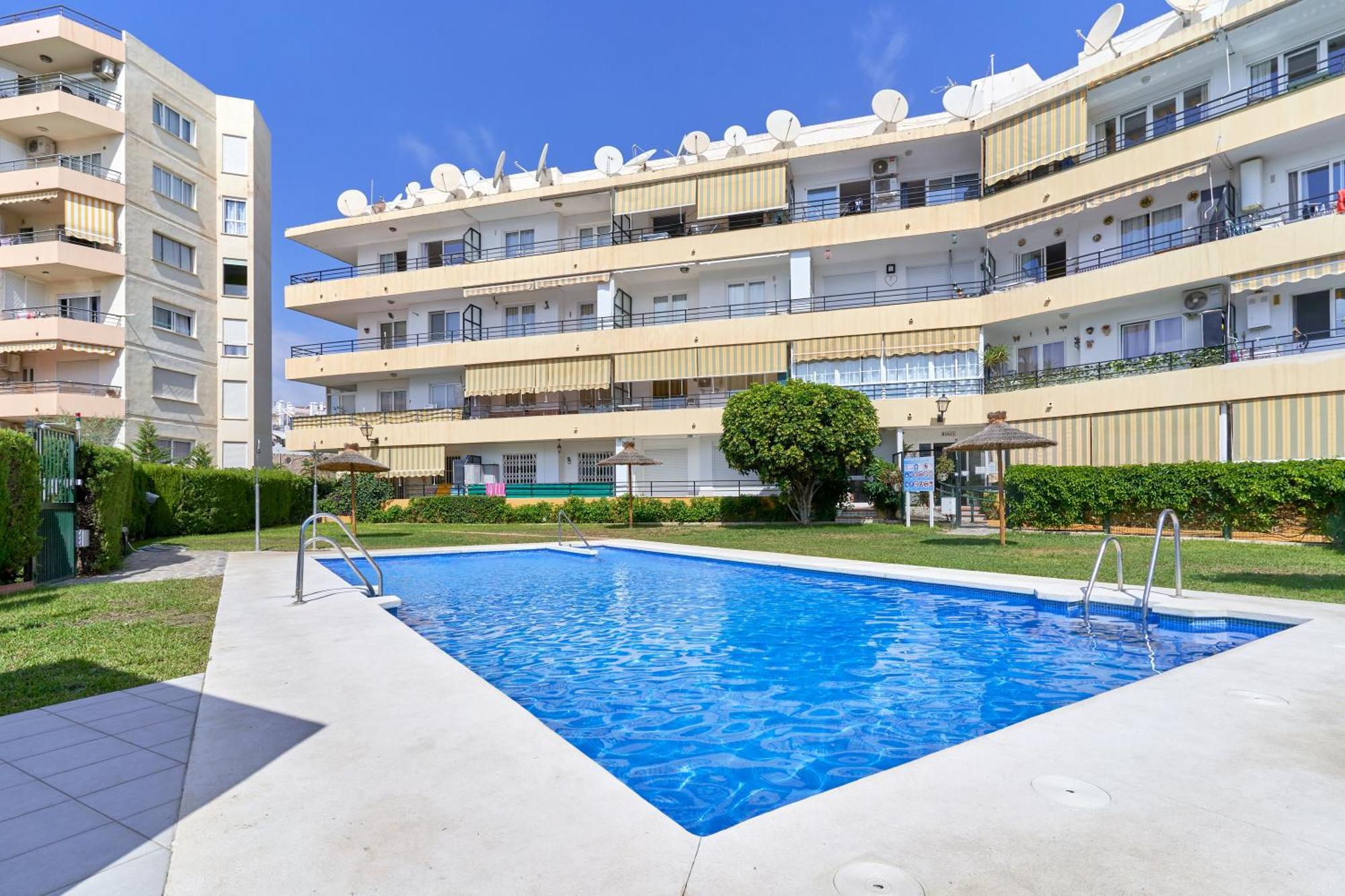 Hawaii 1St Floor Burriana, Nerja Apartment Екстериор снимка
