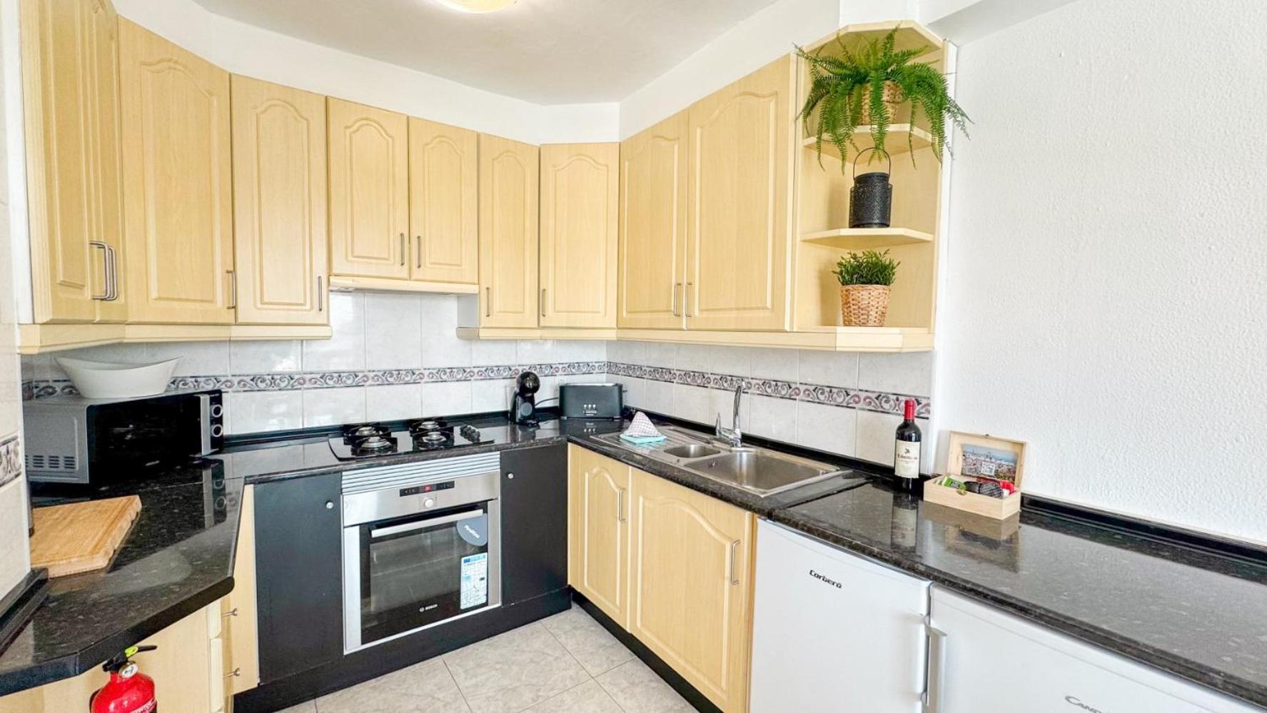 Hawaii 1St Floor Burriana, Nerja Apartment Екстериор снимка